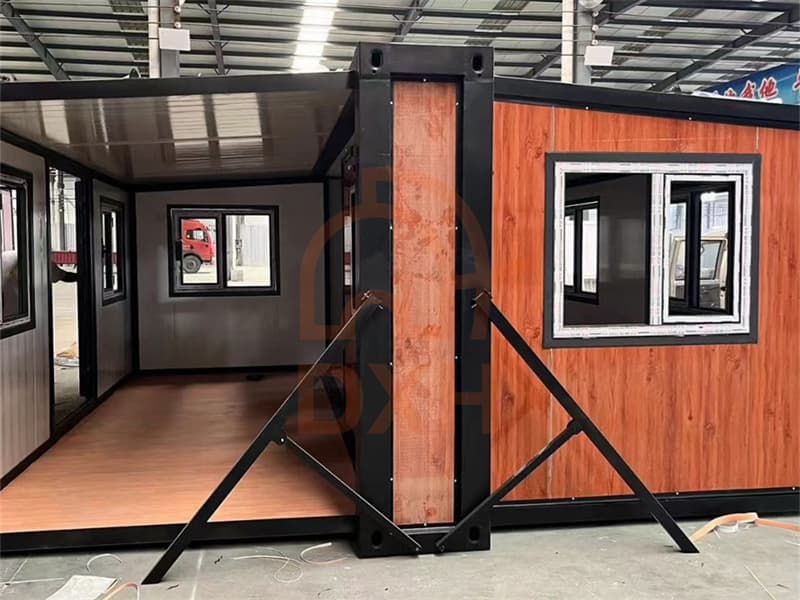 Ultimate Flexibility: Versatile 20ft Container House - Customize and Expand Your Dream Home! 6