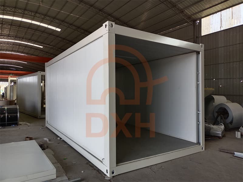 The new Z-type folding packaging container series - breaks the short board of the traditional waist folding container 4