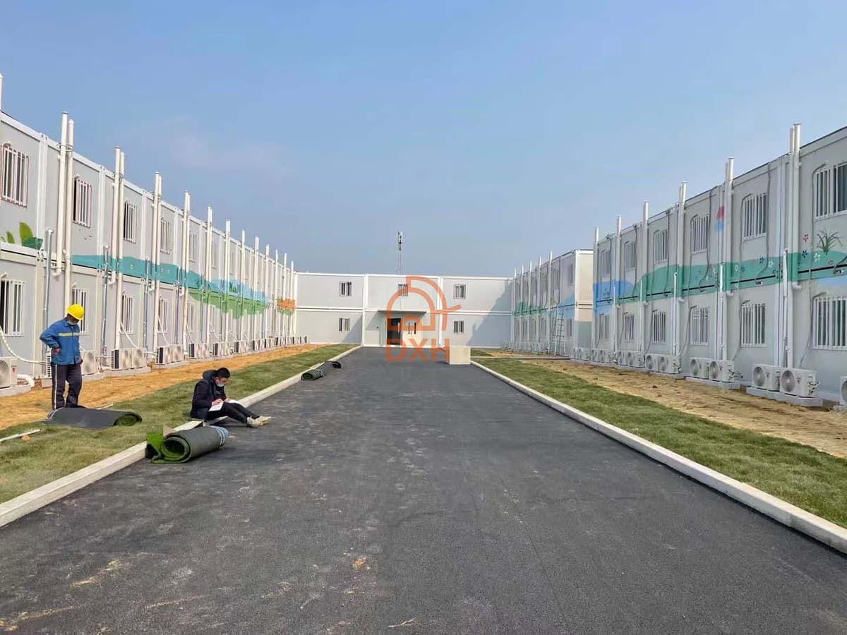 The advantages and features of container houses