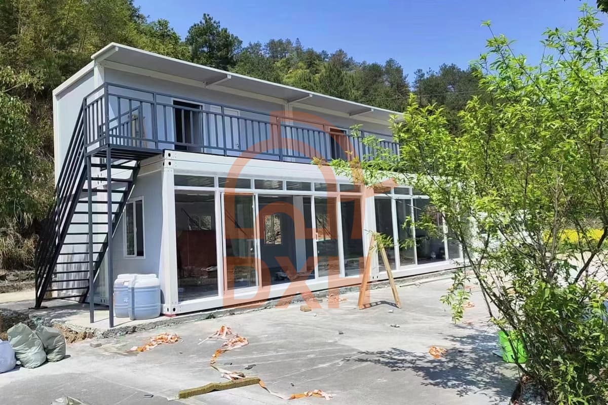 Revolutionize Your Living Space with the Dual Chamber International Container House! 6