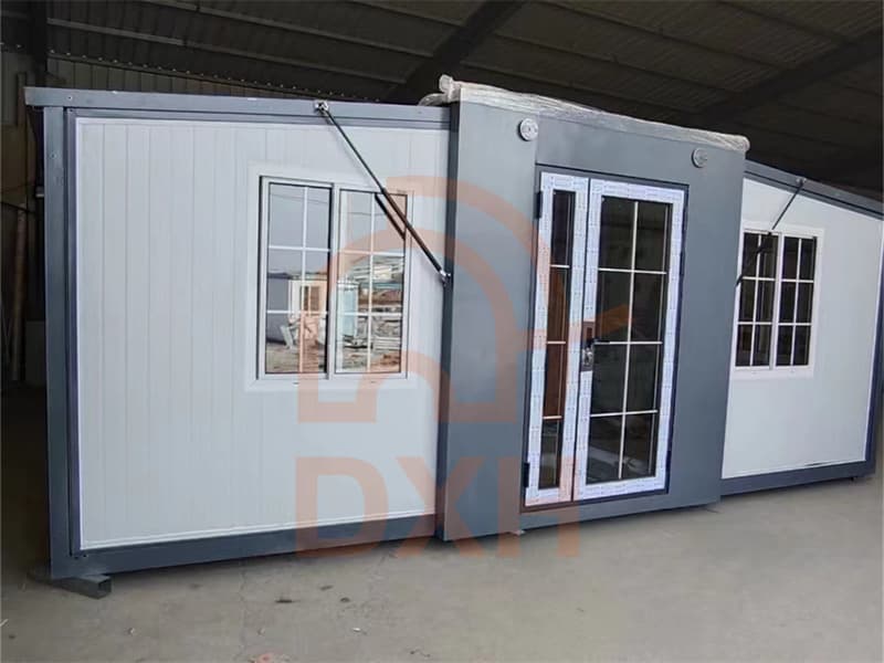 Ultimate Flexibility: Versatile 20ft Container House - Customize and Expand Your Dream Home! 5
