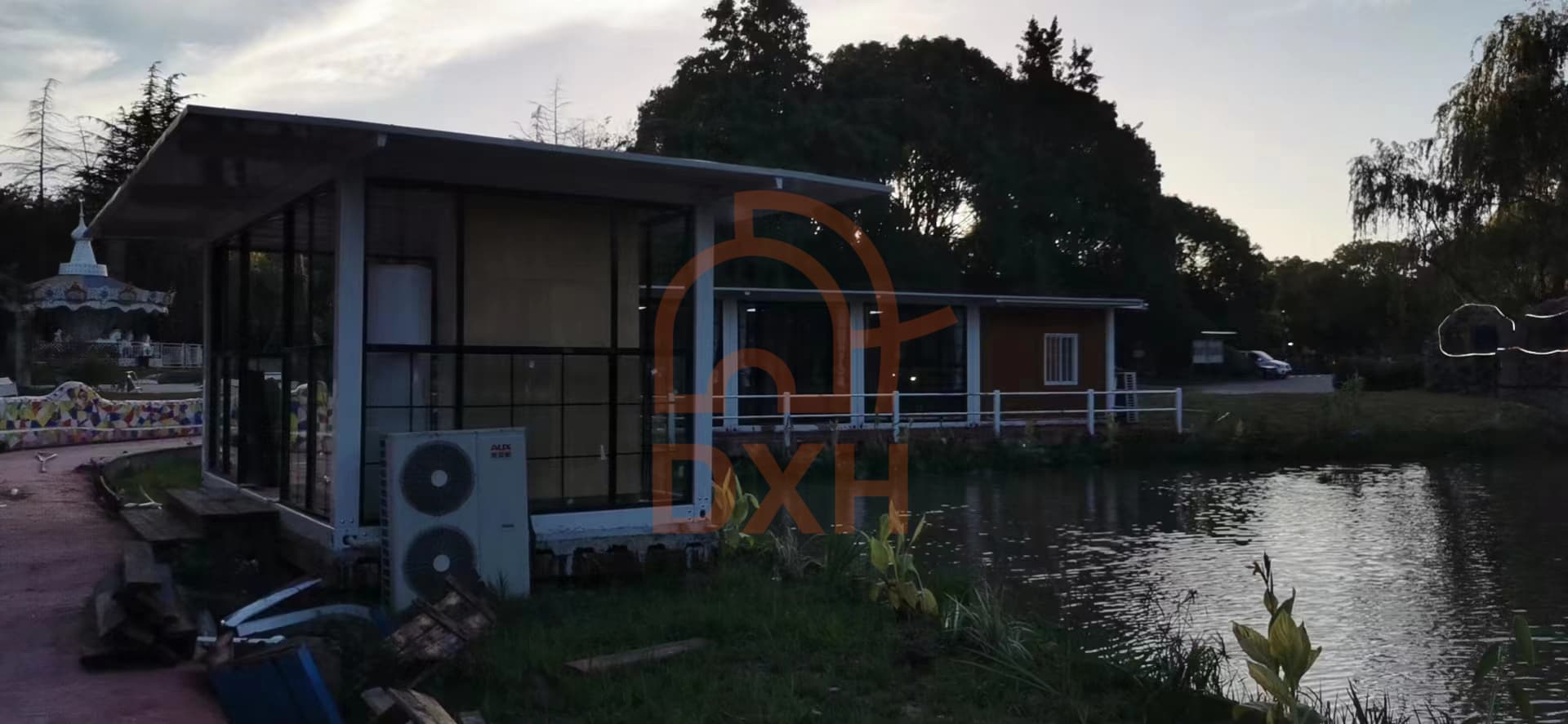 Exquisite House Container Luxe for Weddings - Elevate Your Celebration 2