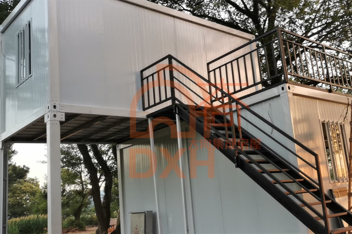 Revolutionize Your Living Space with the Dual Chamber International Container House! 9