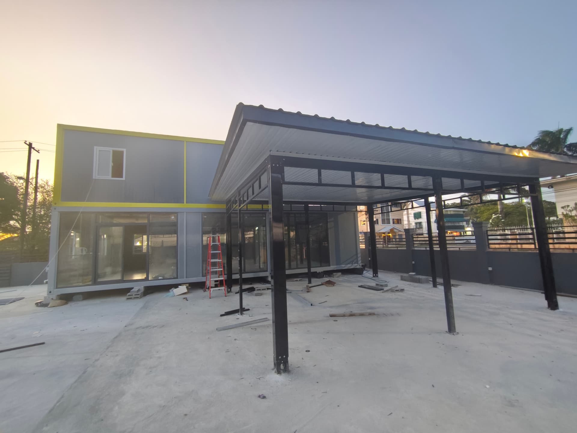 Darren H. — Auto Workshop Owner, United States