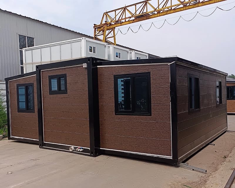 Customizable expandable house 1