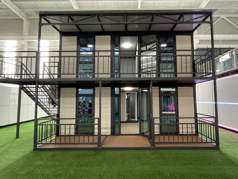 Customizable Detachable Container House