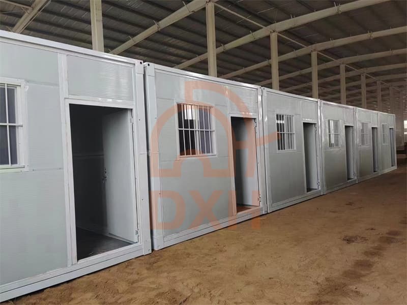Efficient & Quick: 300 White Folding Container Houses Delivered & Installed in Just 3 Days!