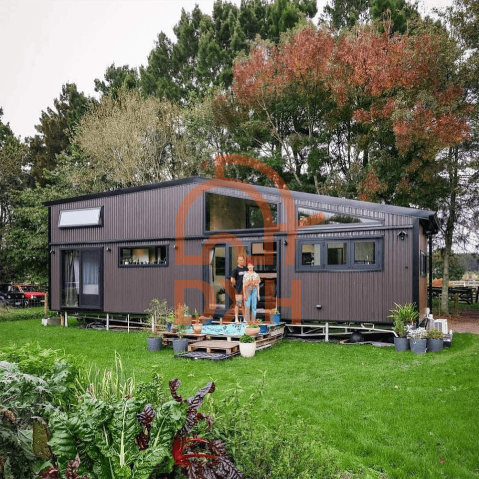 Containerized Garden: Transform Your Outdoor Space with a Sustainable Garden House 7