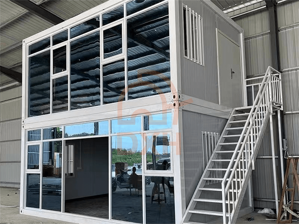 Customizable Glass Container Houses: Tailor Your Dream Home 2