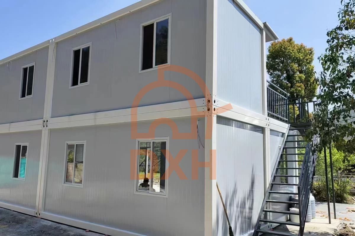 Revolutionize Your Living Space with the Dual Chamber International Container House! 3
