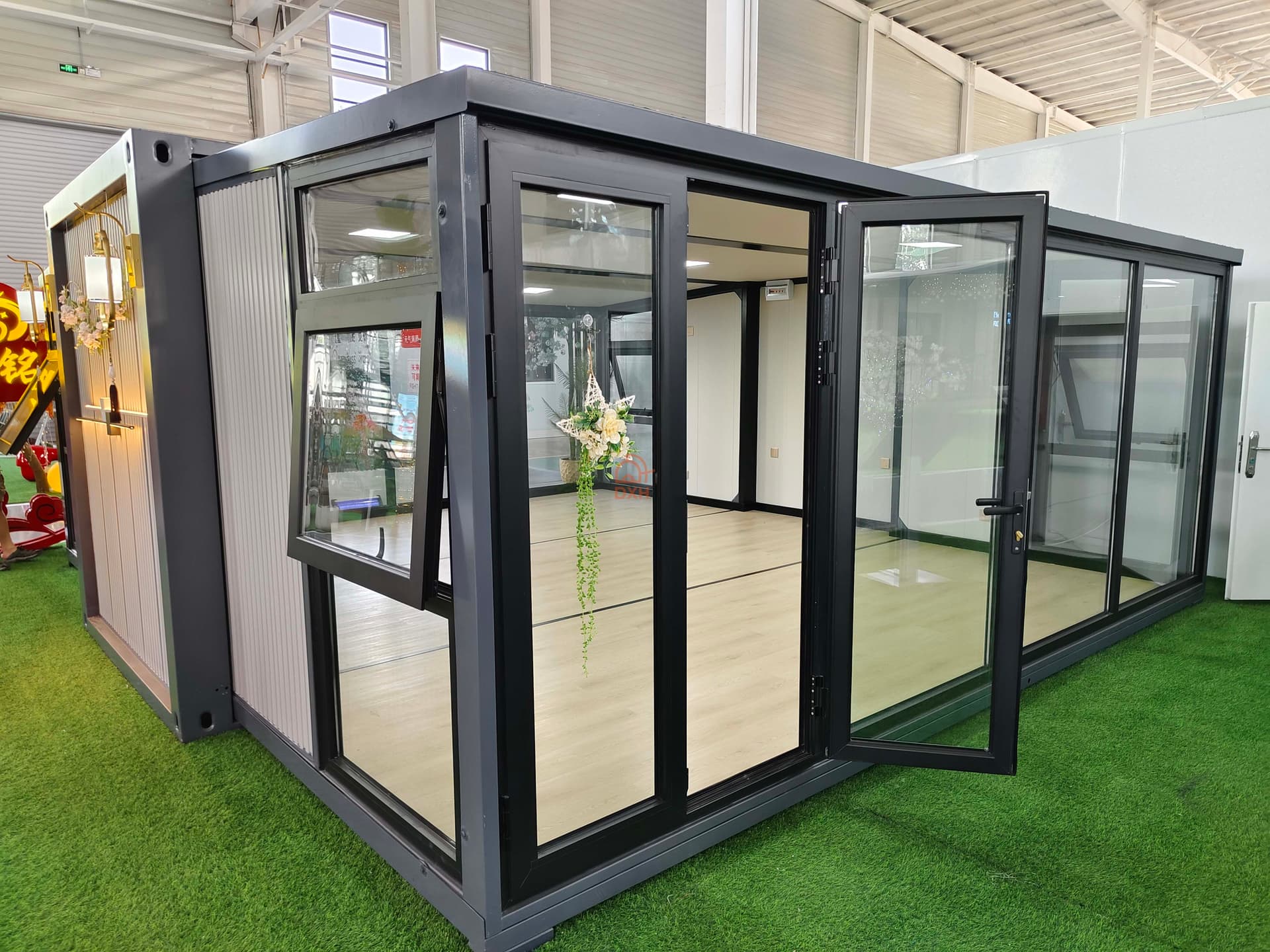 expandable houses