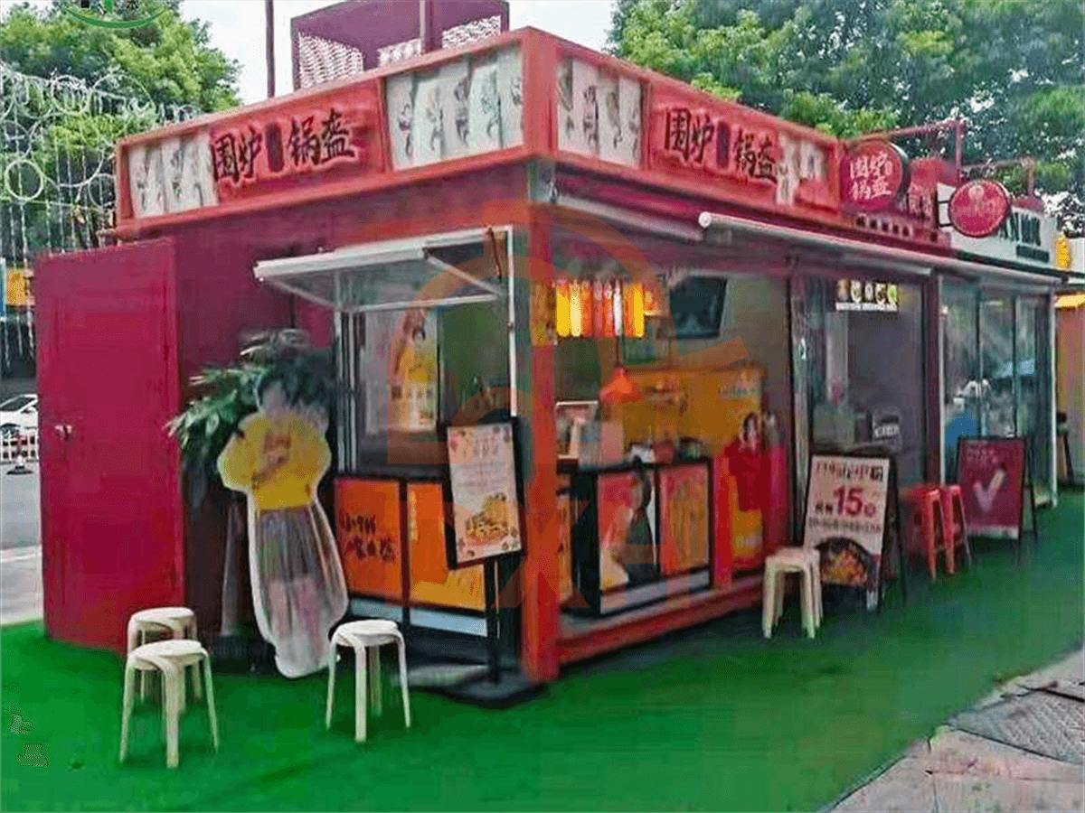 Design an independent container shop that can be used for street sales 3