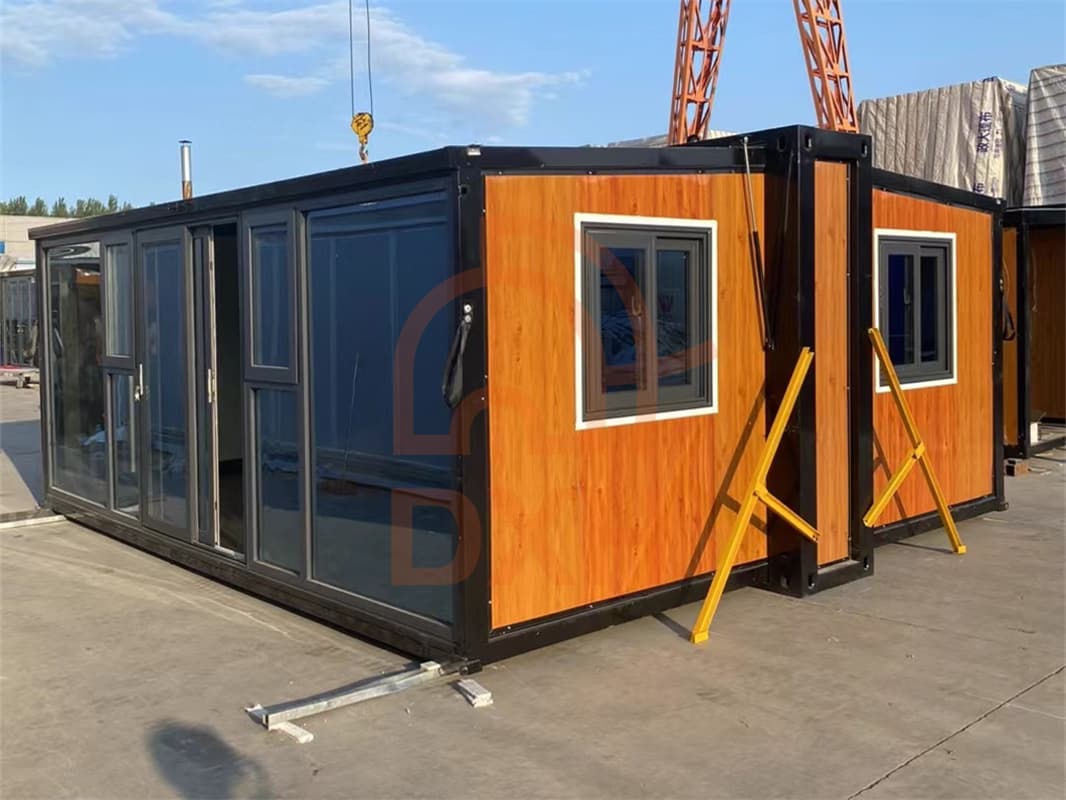 20ft Expandable Container House - Customizable & Modern Design
