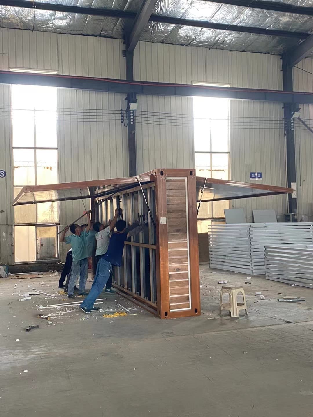 40ft Expandable Prefabricated Container Houses Wooden Insulated Portable 7