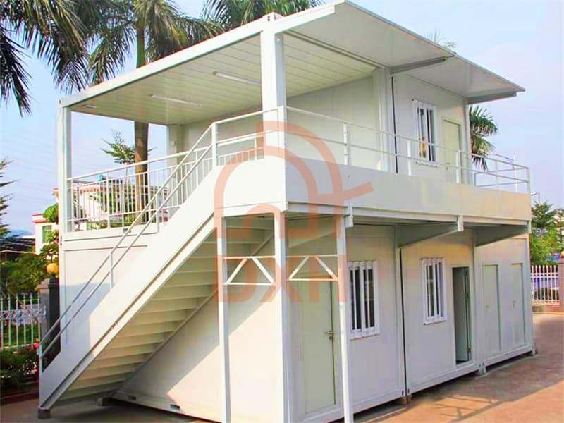 Spacious and Sustainable Container Home: Perfect for Families in Southeast Asia