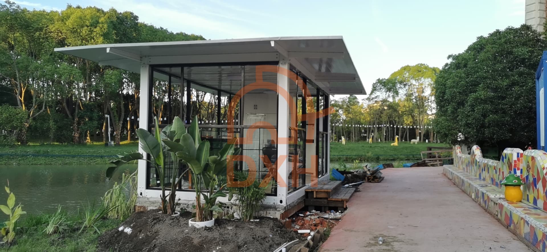 Exquisite House Container Luxe for Weddings - Elevate Your Celebration 1