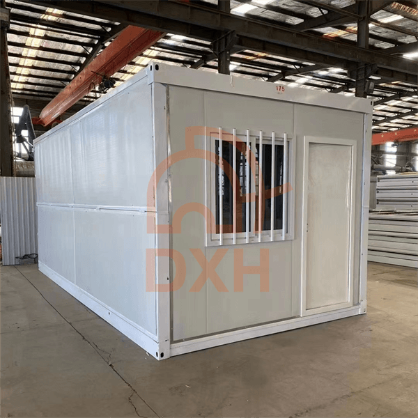 Instantly Deployable: Folding Container House Ready in 5 Minutes! 1