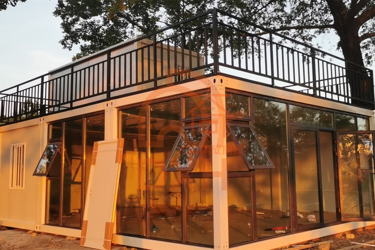 Revolutionize Your Living Space with the Dual Chamber International Container House! 10