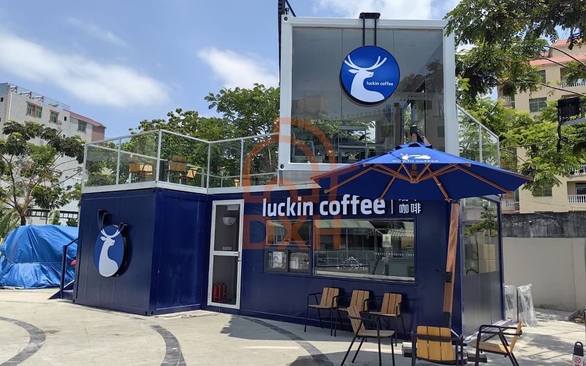 The modern container cafe is stylish, environmentally friendly and mobile at any time 2