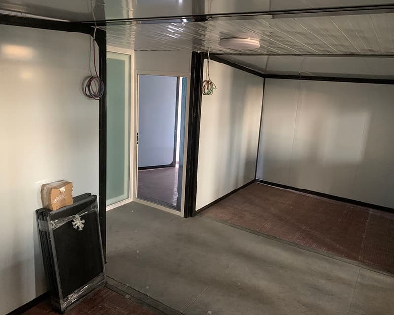 2 bedroom 20ft expandable house 5
