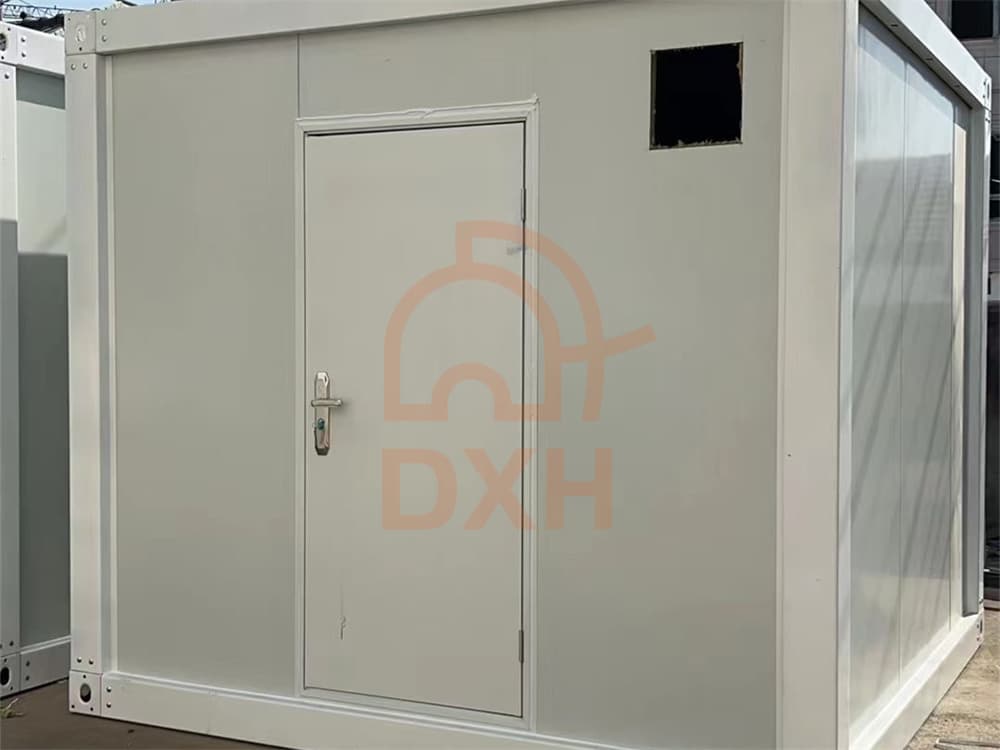Portable Container Homes: 7 Detachable Units for Easy On-Site Installation 4