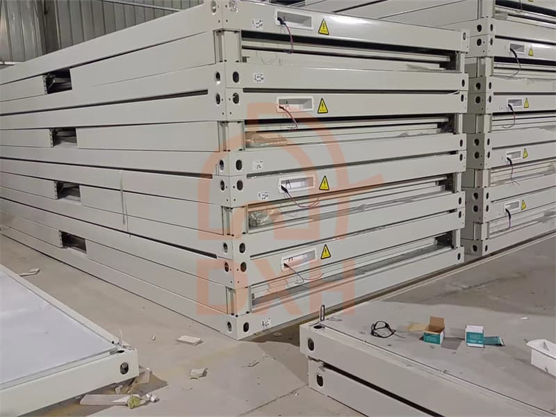 The new Z-type folding packaging container series - breaks the short board of the traditional waist folding container 10