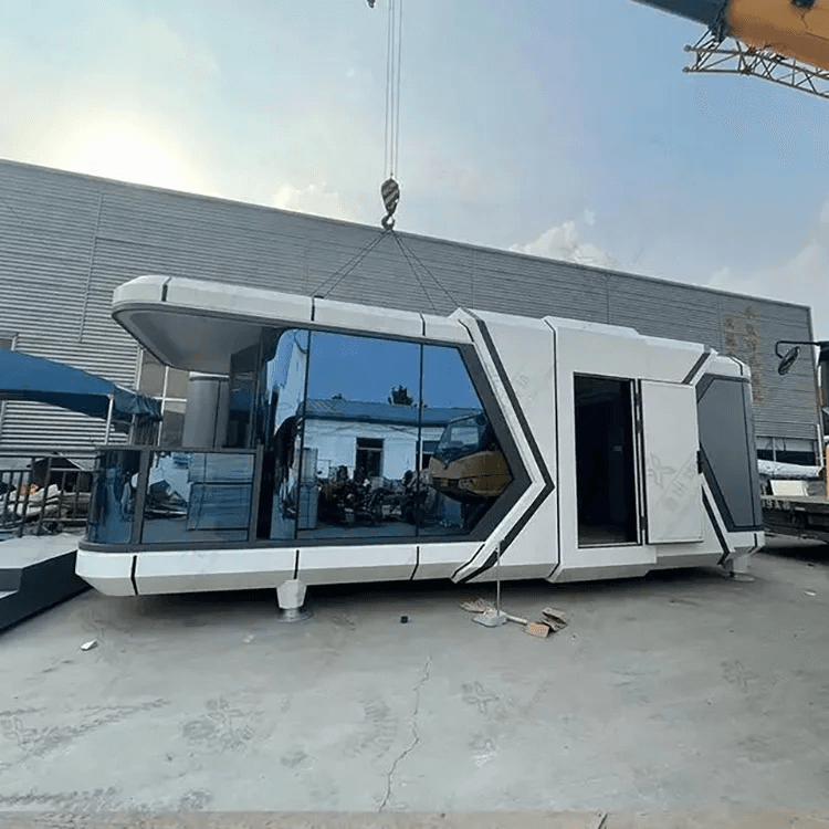Luxury Outdoor Mobile Tiny House: Prefab Space Capsule Cabin 3