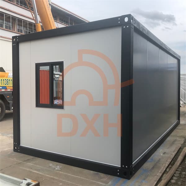 Portable Living: Detachable Container House - Your Versatile Home on the Go! 2
