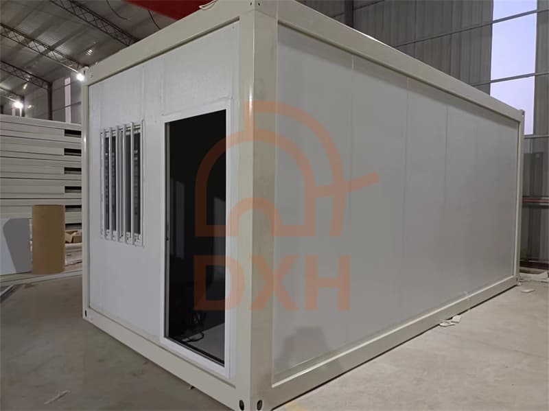 The new Z-type folding packaging container series - breaks the short board of the traditional waist folding container 3