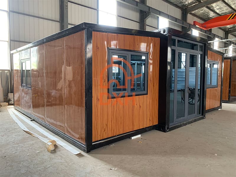 China manufacturer Cowinlife's well decorated expandable container house 20ft with 2 bedrooms 1 bathroom and 1 living room 3