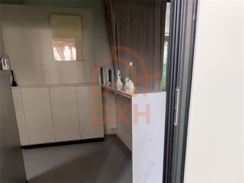 High-End Space Capsule & Apple Capsule Decoration: Your Luxury Container house 6