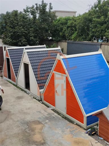 Space-Saving Triangular Folding Container House: Innovative, Portable & Easy-to-Set-Up Shelter Solution 5