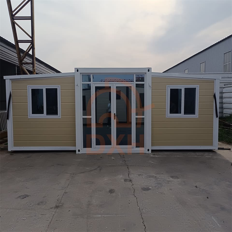 Customisable double wing container houses are popular with New Zealand customers 8