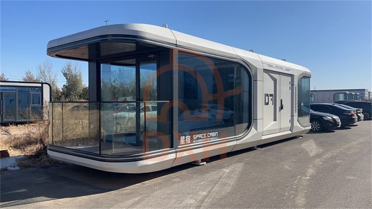 Introducing the Futuristic Space Capsule Container House – Unveiling the Hottest Design!