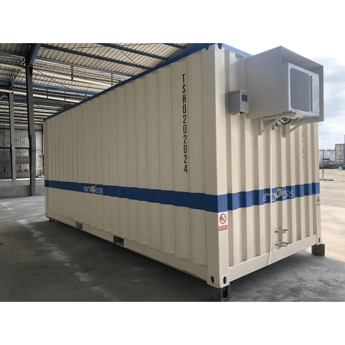 Prefab Container Home with Bathroom: Customizable, Sustainable, and Ready-to-Ship! 3