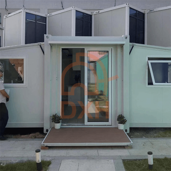 Europe's Top Choice: The Ultimate 20ft Expandable Container House 1