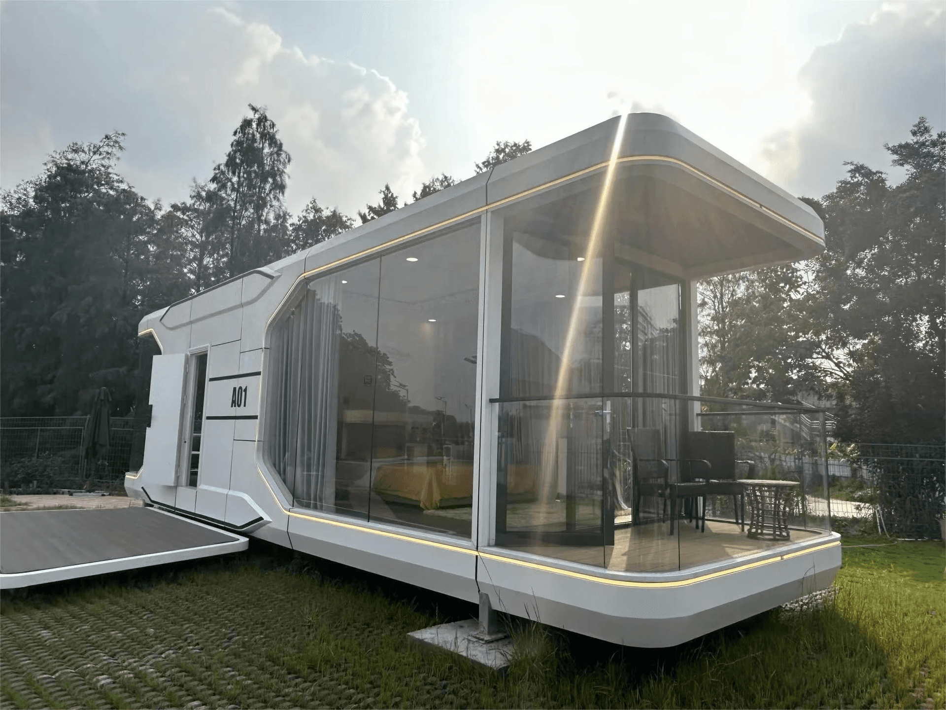 Spacious Mobile Hotel Capsule: One-Piece Aluminum Construction, Outdoor Prefab Cabin 6