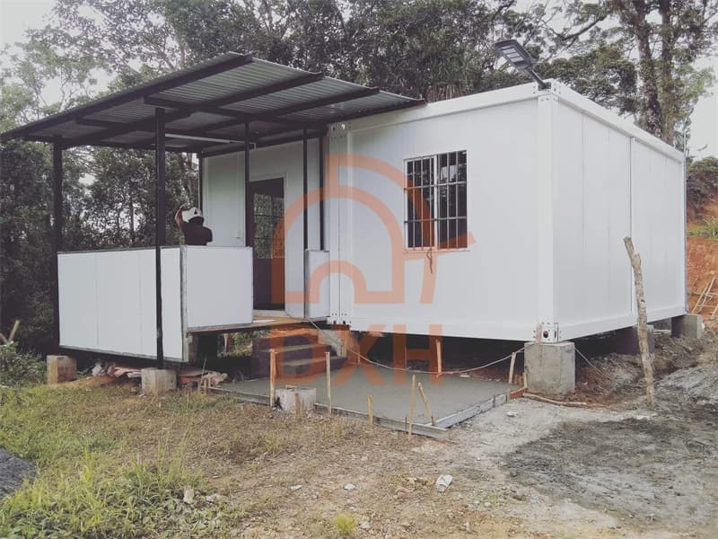 Spacious and Sustainable Container Home: Perfect for Families in Southeast Asia 14