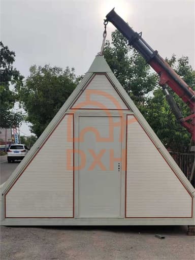 Space-Saving Triangular Folding Container House: Innovative, Portable & Easy-to-Set-Up Shelter Solution 4