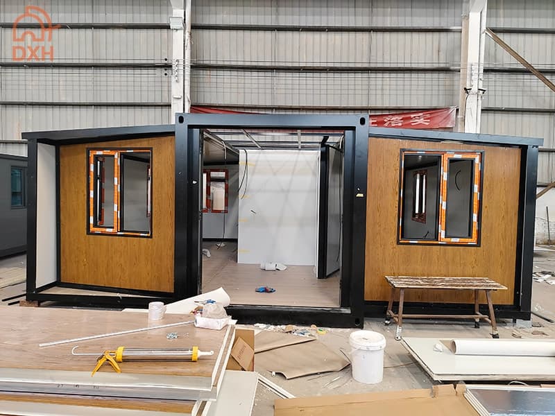 Cowinlife 20ft Teak color standard configuration expandable container house with 2 bedrooms 1 bathroom and 1 kitchen 1