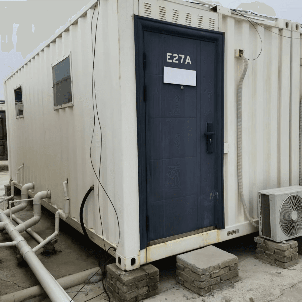 Prefab Container Home with Bathroom: Customizable, Sustainable, and Ready-to-Ship! 4