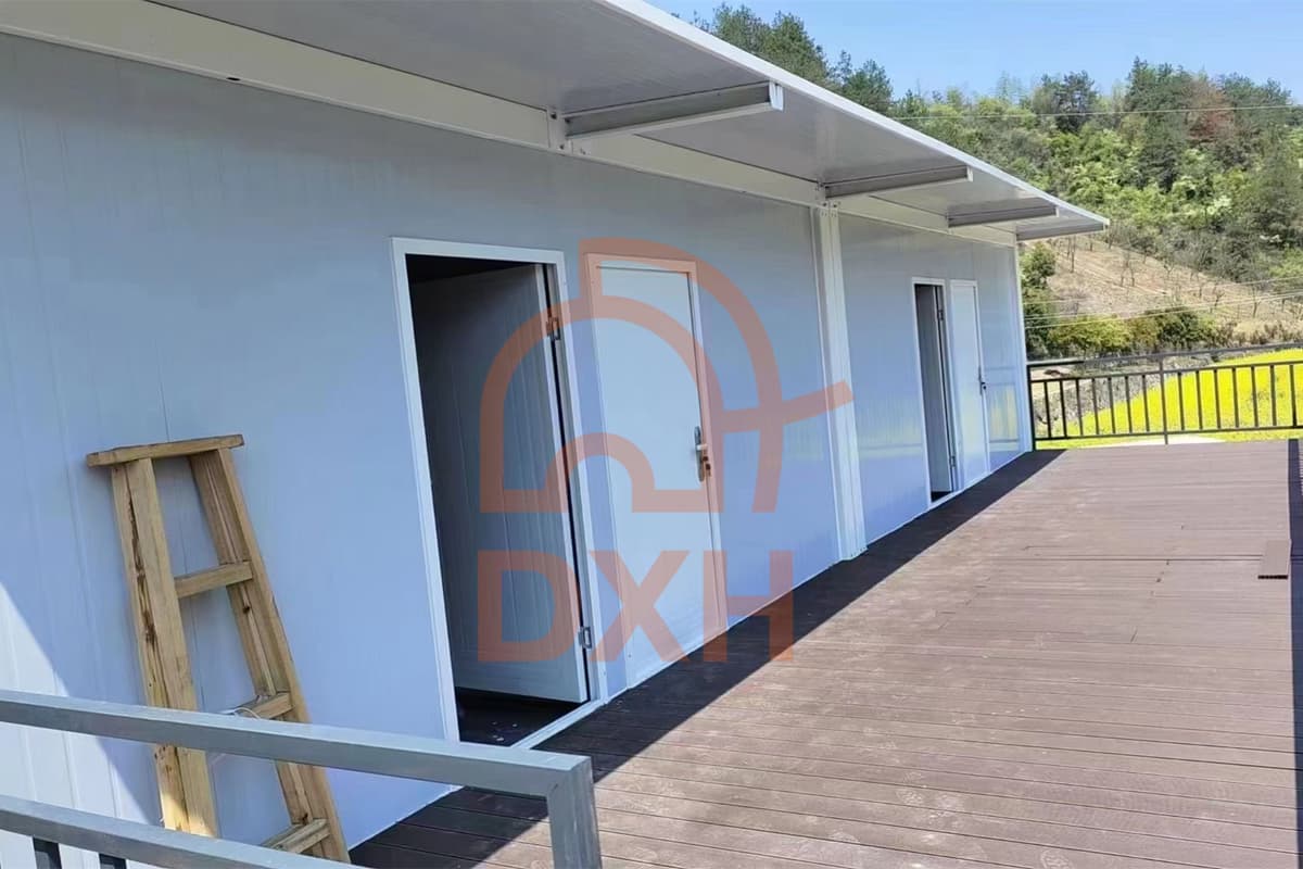 Revolutionize Your Living Space with the Dual Chamber International Container House! 5