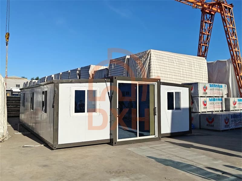 SpaceMax™: Expandable 40FT Container House – Maximize Your Living Space! 1