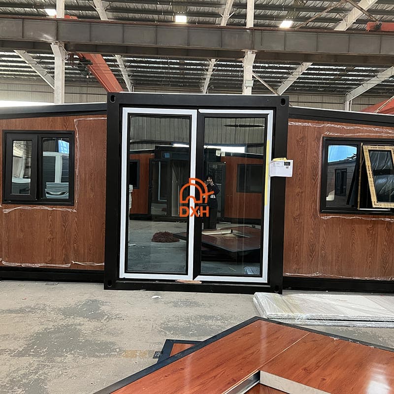 10ft Wood Grain Expandable Container House