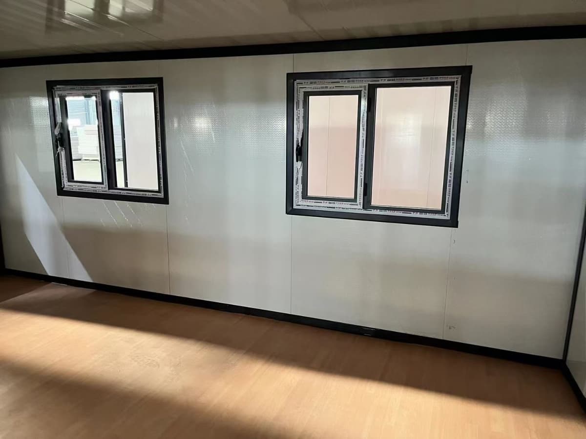 Small 20ft Prefab Mobile Modular Expandable Container House Portable Sustainable 6