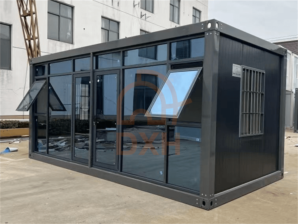Customizable Glass Container Houses: Tailor Your Dream Home 3