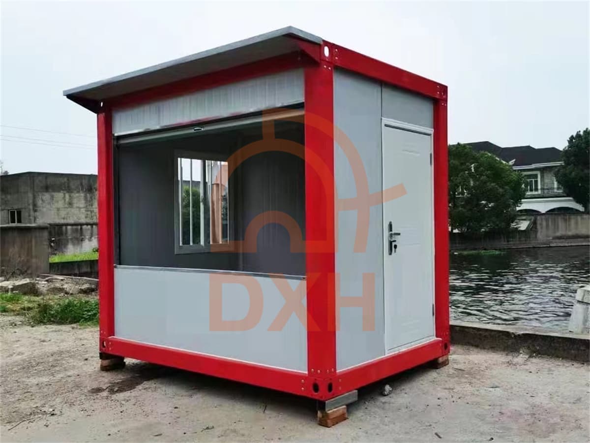 Design an independent container shop that can be used for street sales 8