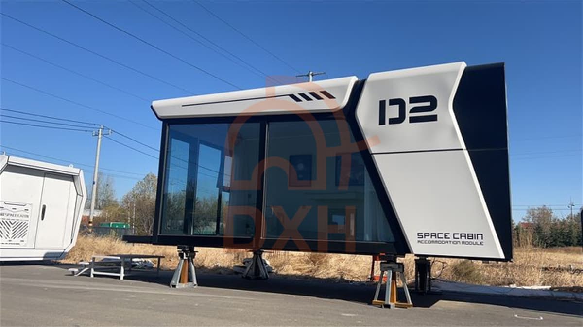Introducing the Futuristic Space Capsule Container House – Unveiling the Hottest Design! 6