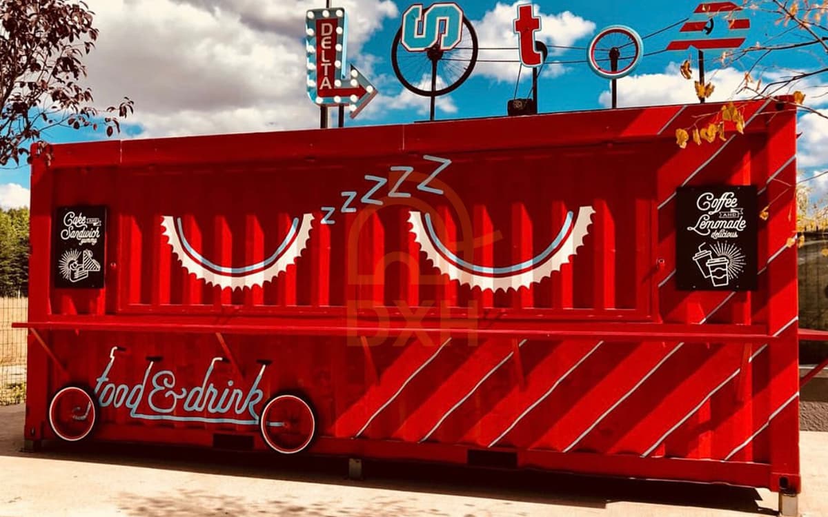 The modern container cafe is stylish, environmentally friendly and mobile at any time 6