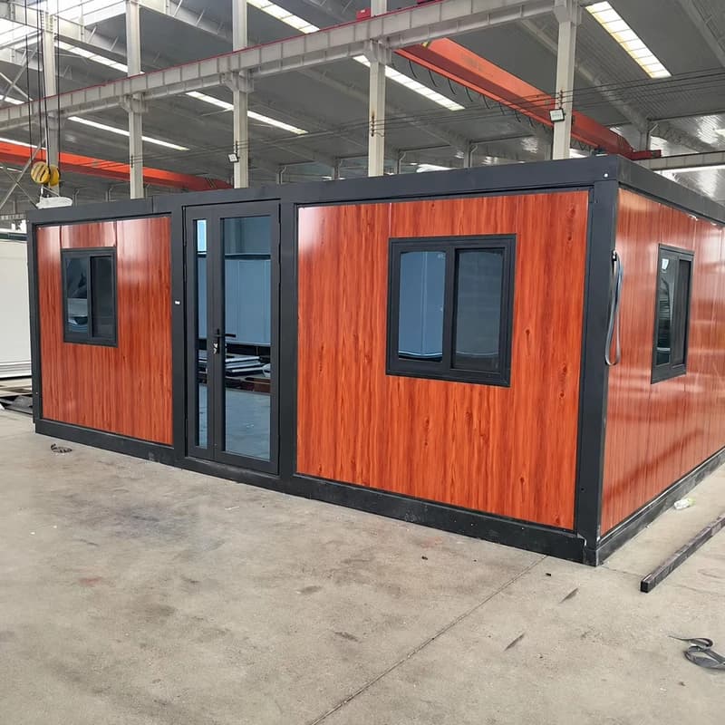 Flat Roof Expandable Container House